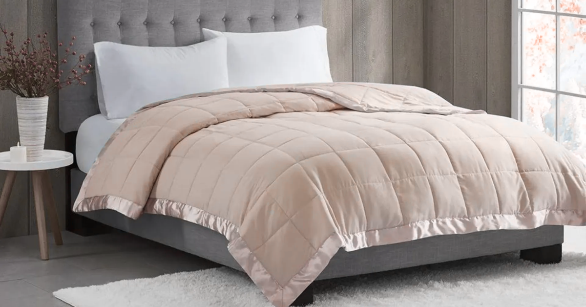 ⁠weighted blanket vs comforter